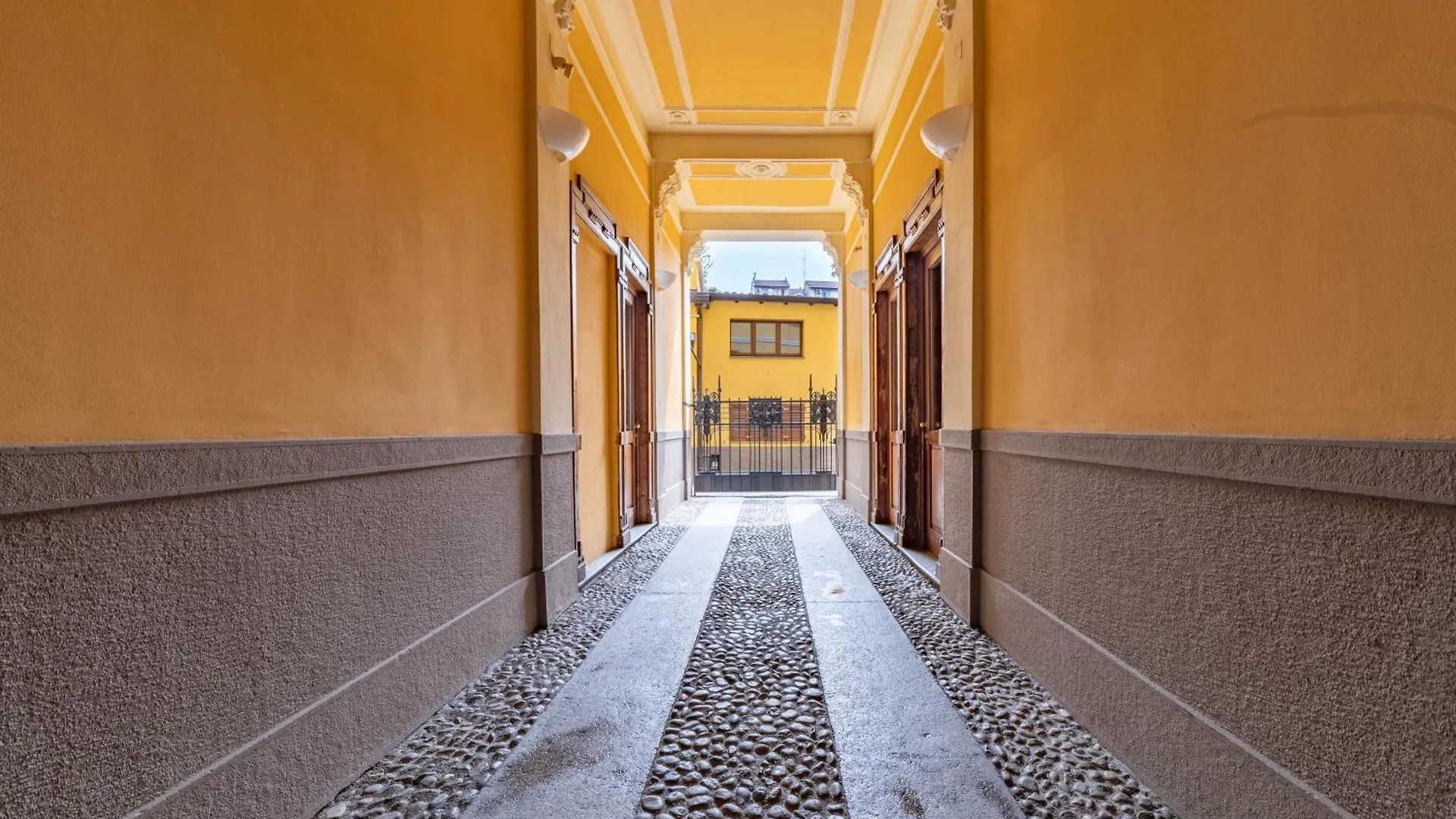 Appartamento Completo A Milano Isola - Cinque Minuti Da Porta Garibaldi 0*,  Italia